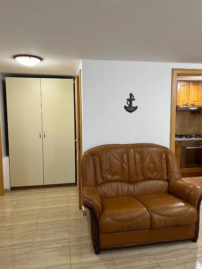 Lovely Apartment In Split, Close To All Attractions Split