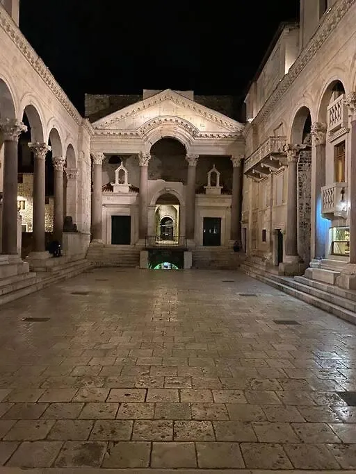 Lovely Apartment In Split, Close To All Attractions  Split