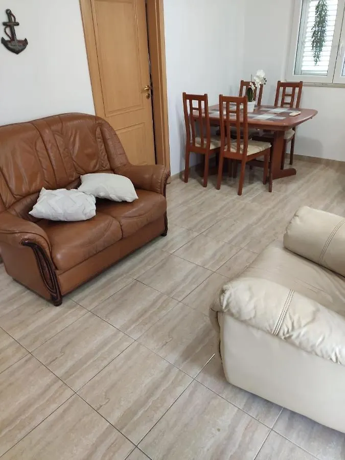 Lovely Apartment In Split, Close To All Attractions Kroatien